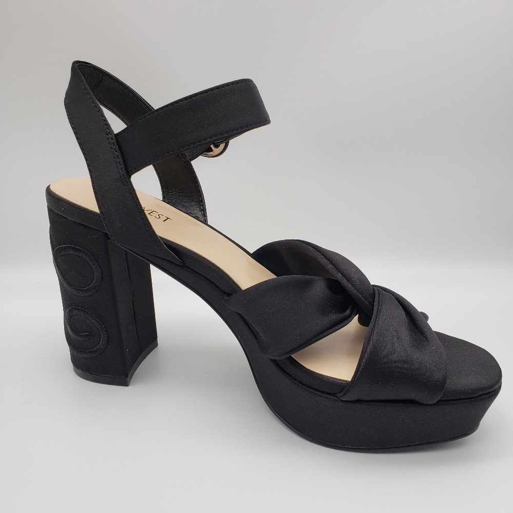 New Nine west suede platform sandals